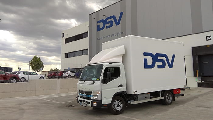 camion hibrido vehiculo transporte ecologico madrid dsv emisiones